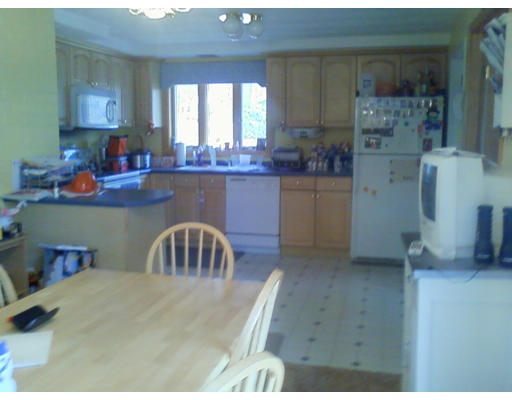 51 Clarissa Road Chelmsford, MA 01824 - Photo 8 of 9