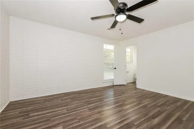 $1,955 | 607 Hamblen Road, Greenwood, MO 64034