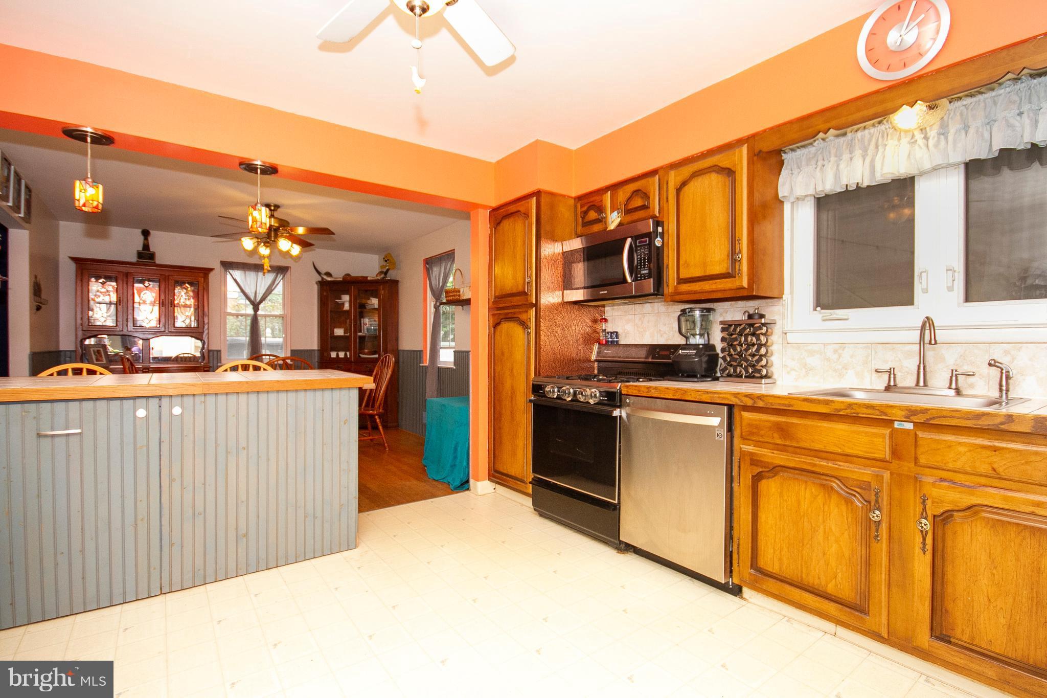 2805 Willoughby Road Baltimore, MD 21234 - Photo 9 of 21 Kitchen