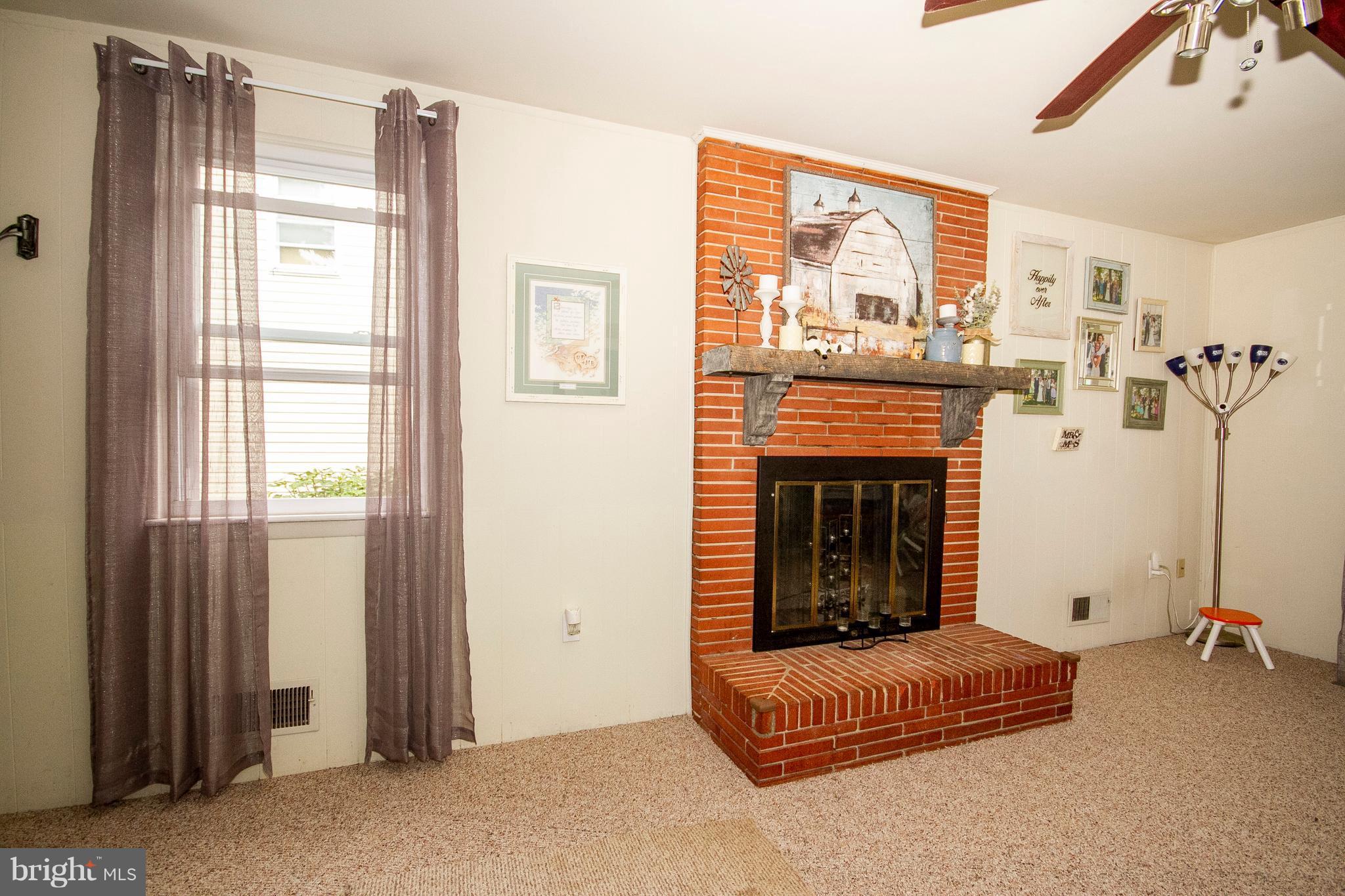 2805 Willoughby Road Baltimore, MD 21234 - Photo 10 of 21 Family Room