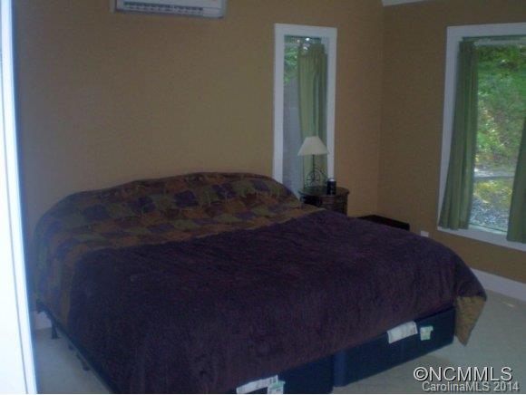 16 Firefly Road Whittier, NC 28789 - Photo 13 of 20 Gallery Image 13