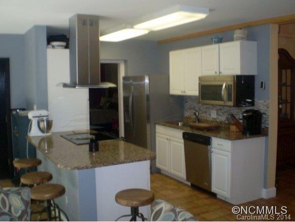 16 Firefly Road Whittier, NC 28789 - Photo 10 of 20 Gallery Image 10