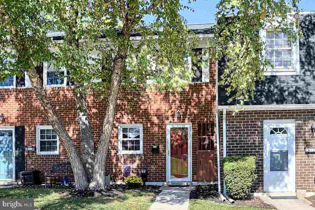 1621 Devers Road York, PA 17404 - Photo 3 of 25