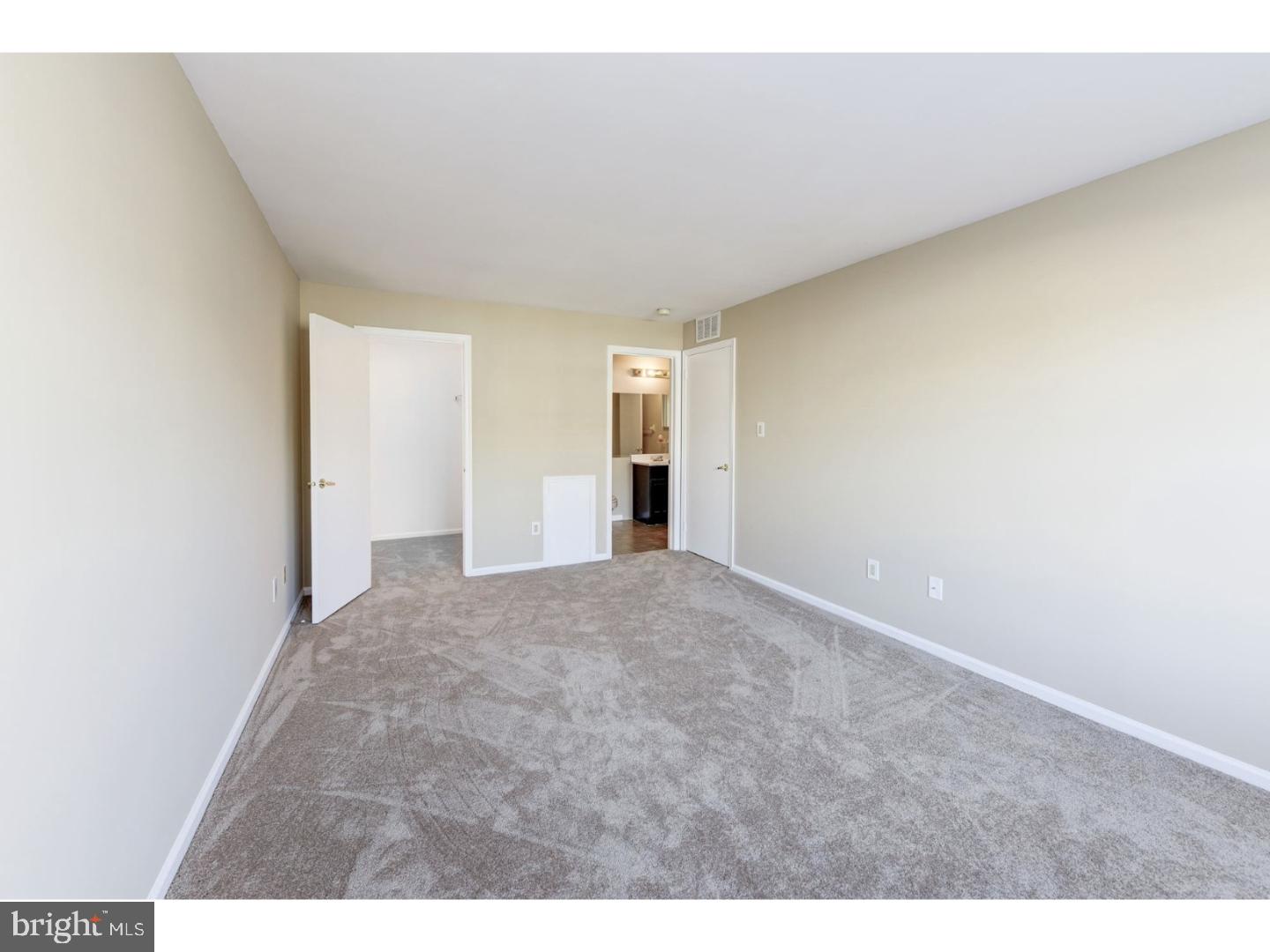 308 Wharton Road Mount Laurel, NJ 08054 - Photo 14 of 25