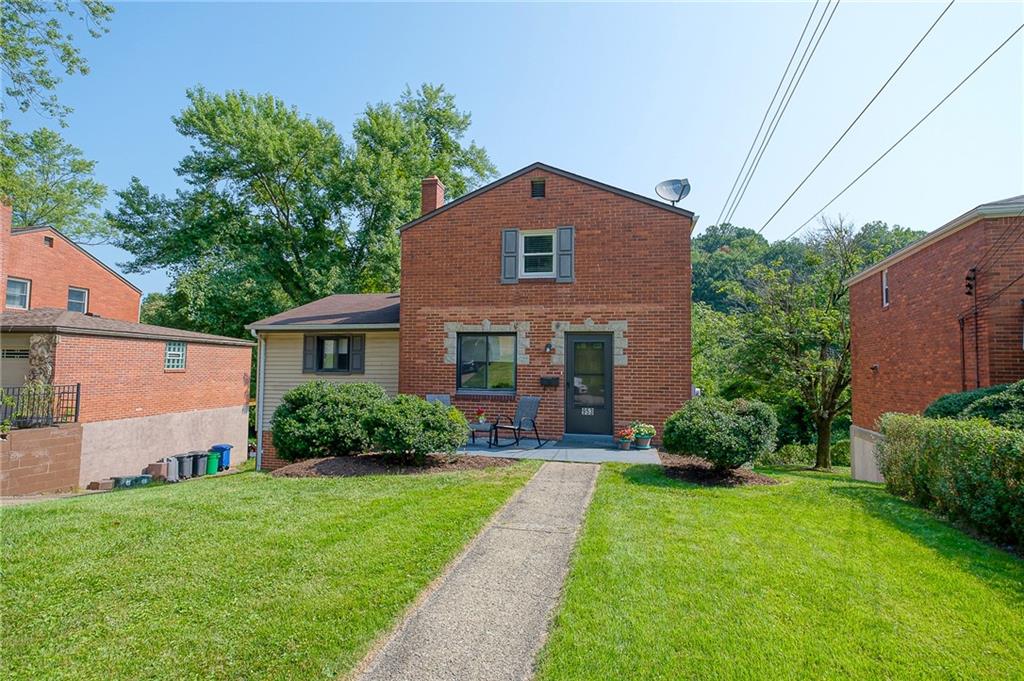 953 Roland Road Pittsburgh, PA 15221 - Photo 2 of 24 Gallery Image 2