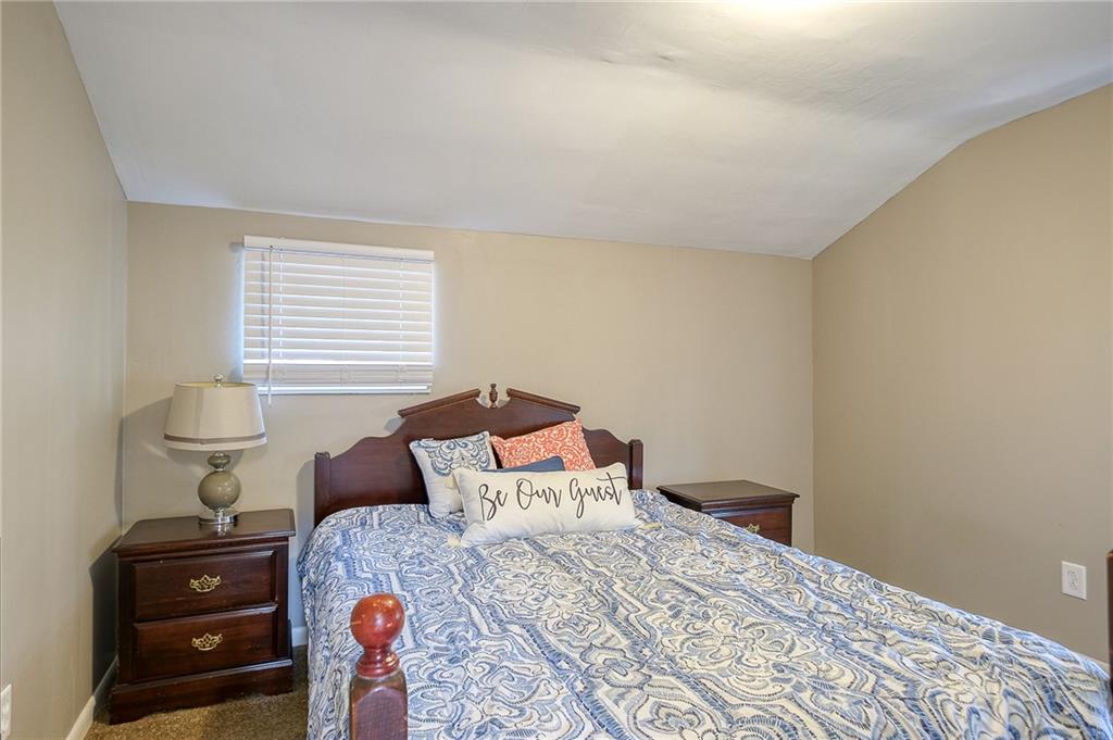 953 Roland Road Pittsburgh, PA 15221 - Photo 18 of 24 Gallery Image 18
