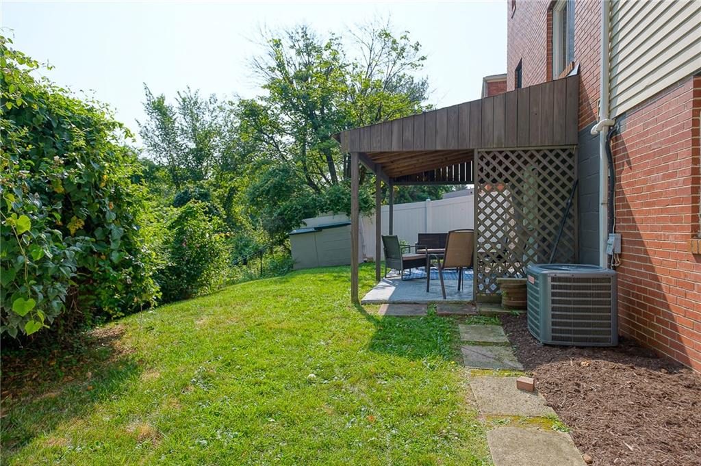 953 Roland Road Pittsburgh, PA 15221 - Photo 20 of 24 Gallery Image 20