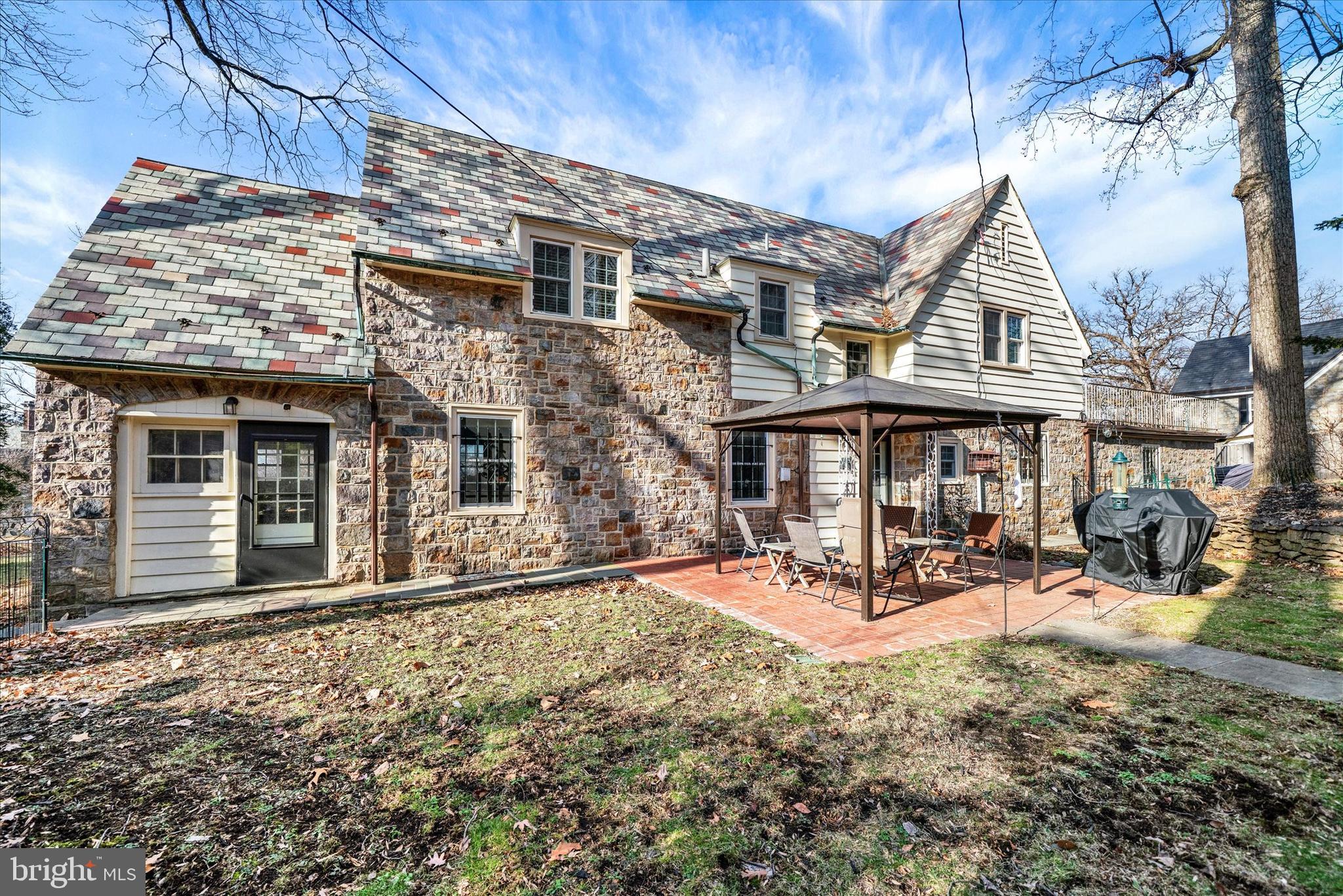 1711 Alsace Road Reading, PA 19604 - Photo 37 of 45 a view of a building with sitting area