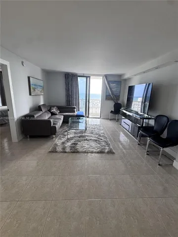 $3,200 | 1500 South Ocean Drive, Unit 10J, Hollywood, FL 33019