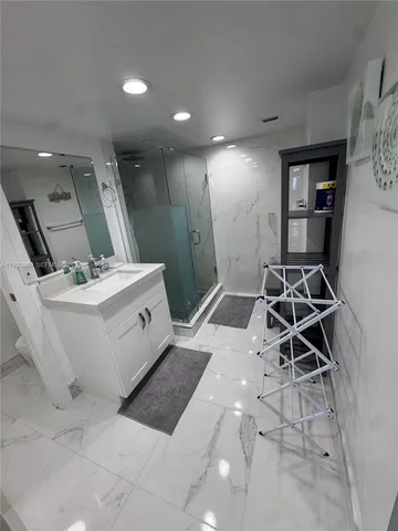 $3,200 | 1500 South Ocean Drive, Unit 10J, Hollywood, FL 33019