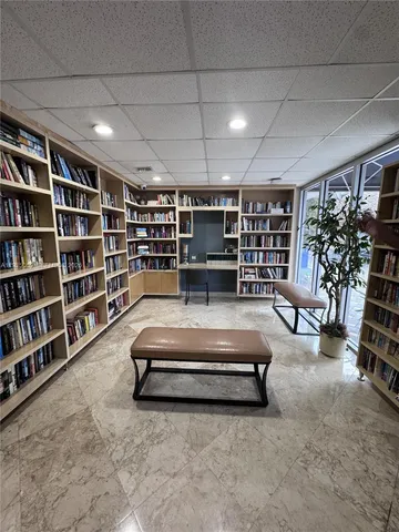 $3,200 | 1500 South Ocean Drive, Unit 10J, Hollywood, FL 33019