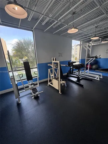 $3,200 | 1500 South Ocean Drive, Unit 10J, Hollywood, FL 33019