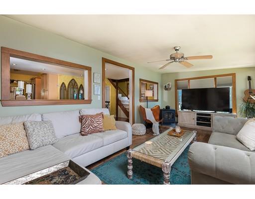 39 Ridge Avenue Pembroke, MA 02359 - Photo 3 of 30 Gallery Image 3