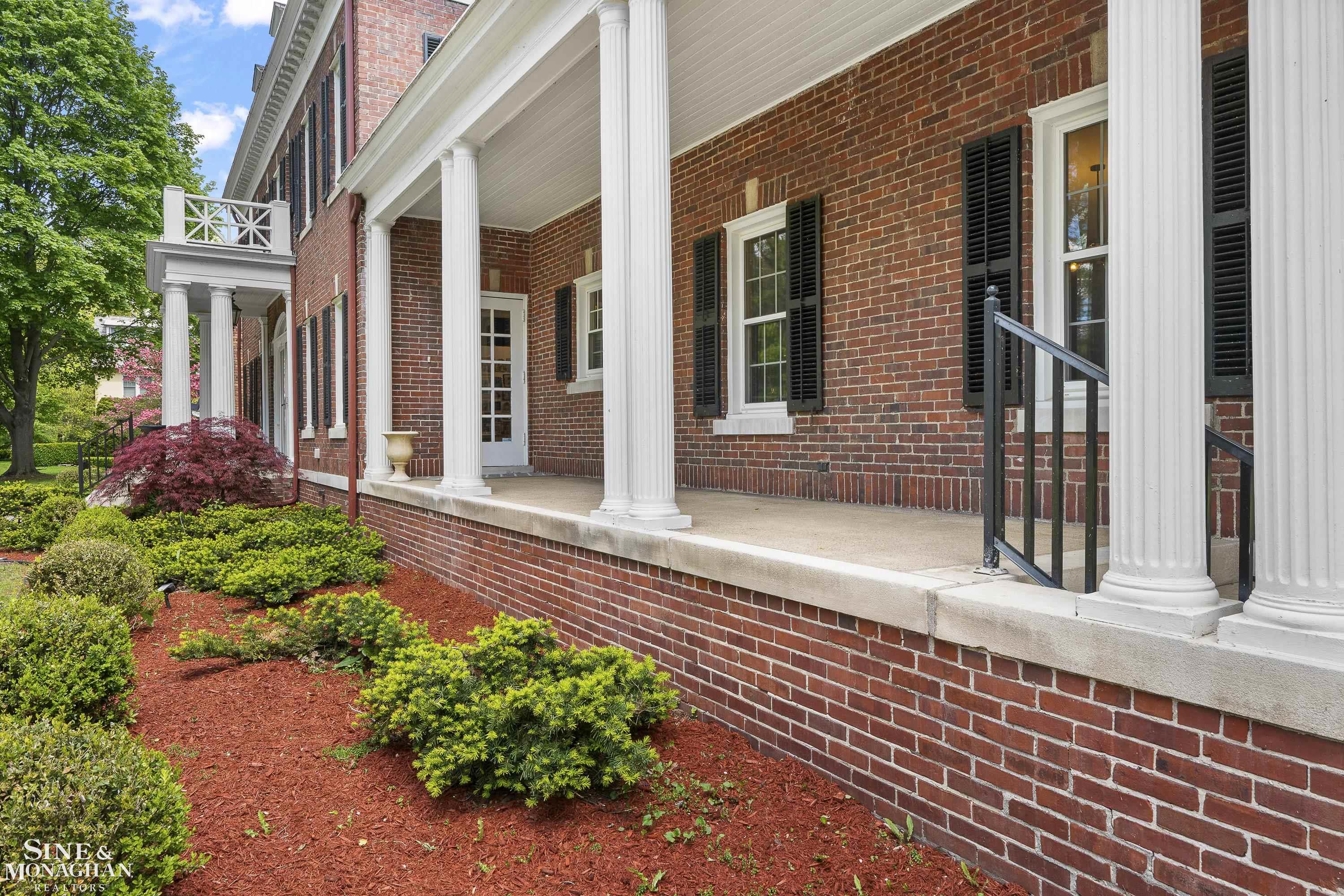 512 Washington Road Grosse Pointe, MI 48230 - Photo 4 of 83