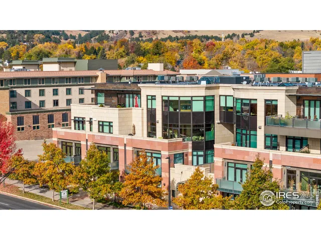 a view of an aerial view of residential houses with outdoor space