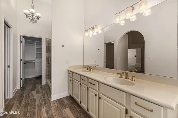 $690,000 | 834 North Oak Court, Chandler, AZ 85226