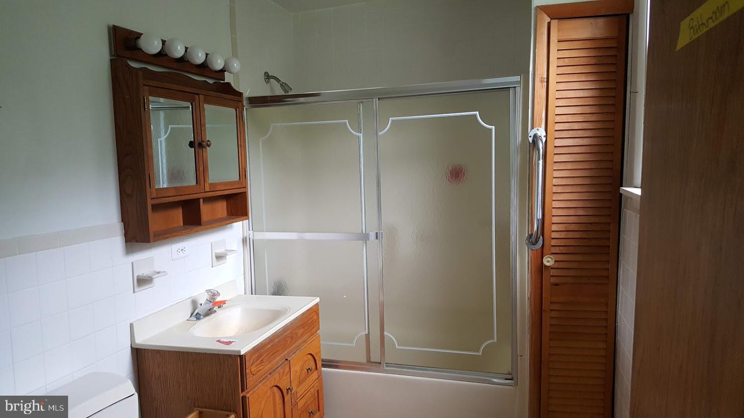 524 Church Road Sicklerville, NJ 08081 - Photo 3 of 12 Gallery Image 3