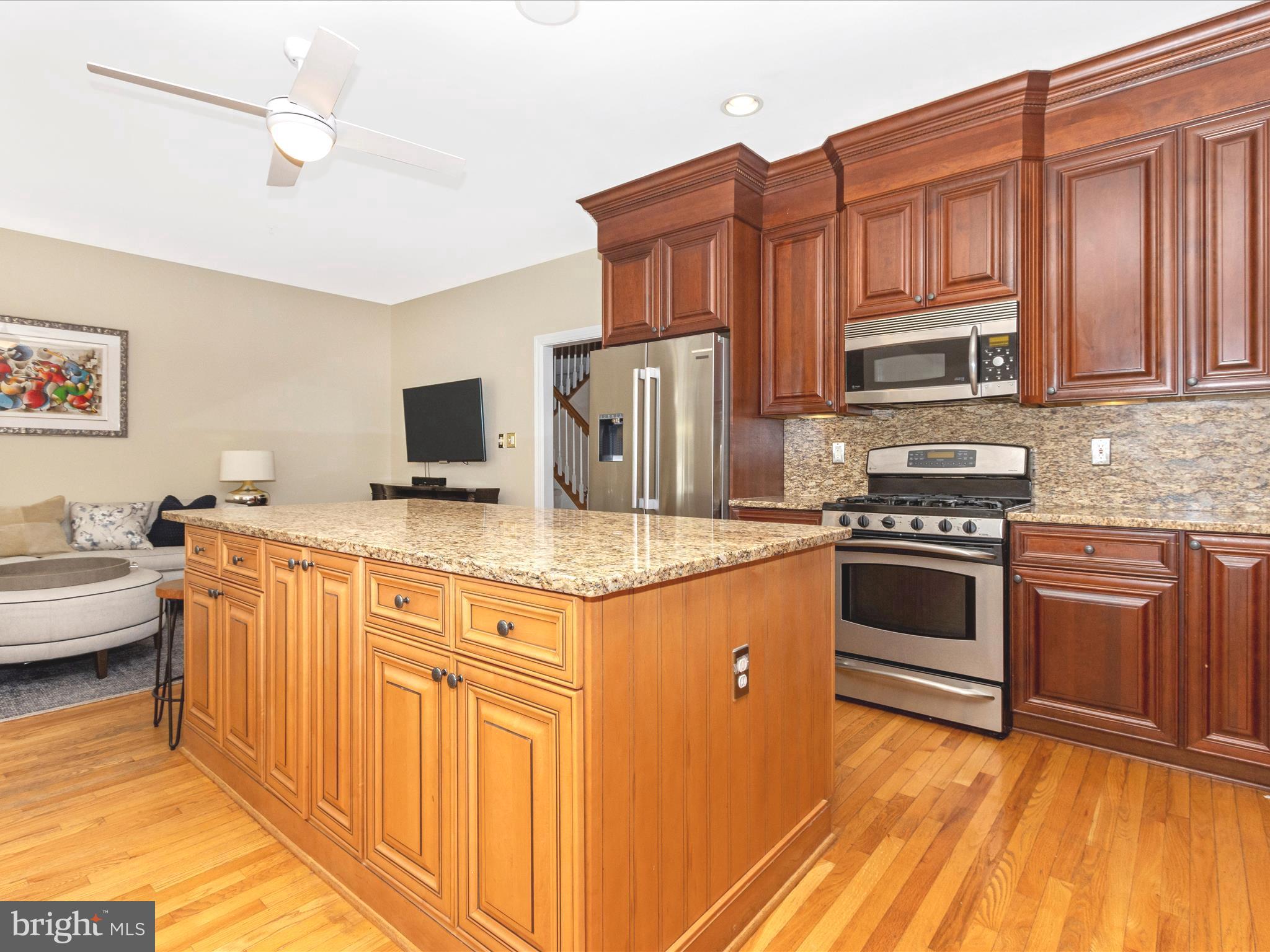 8422 Bells Ridge Terrace Potomac, MD 20854 - Photo 21 of 49 Kitchen
