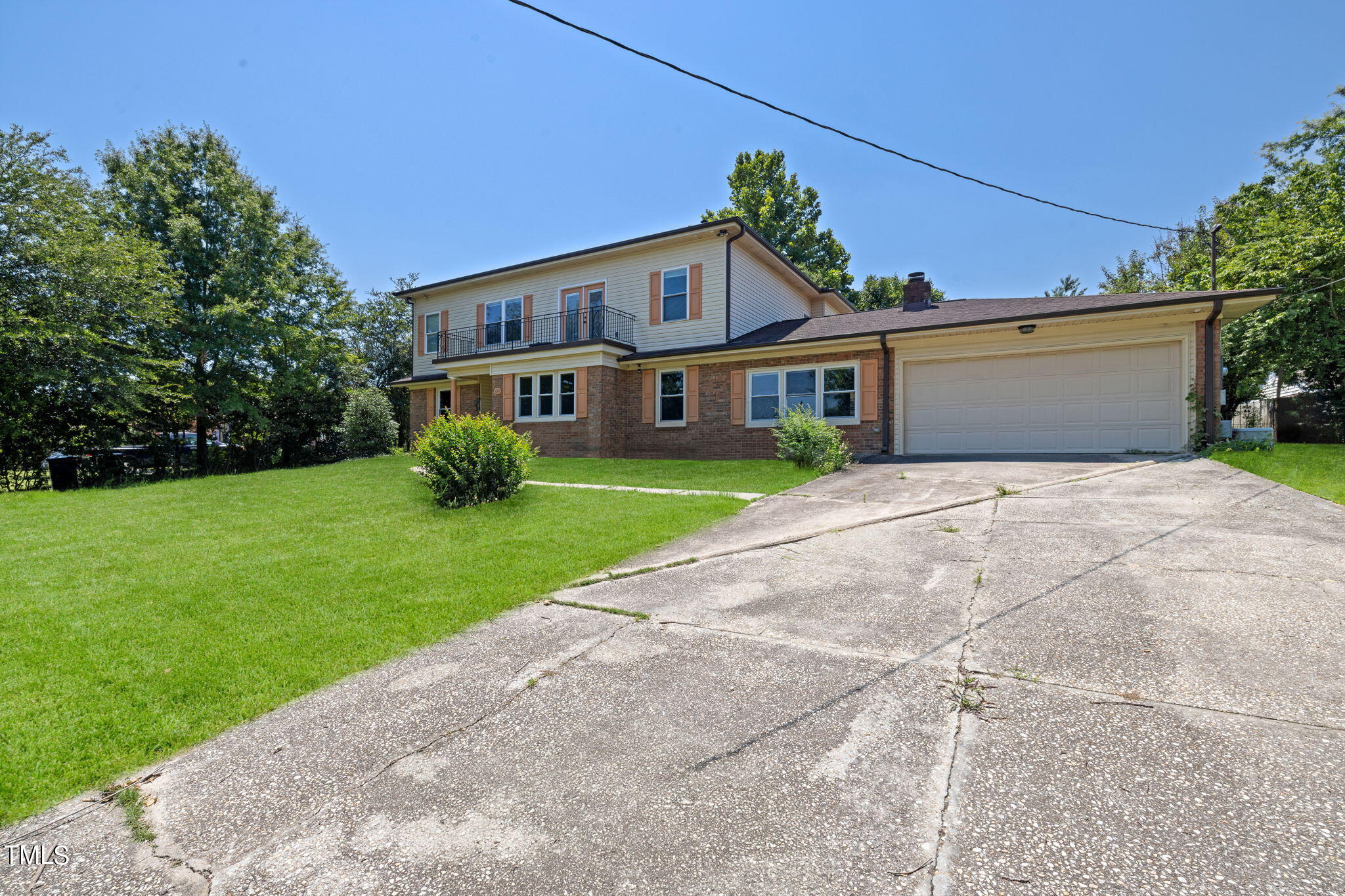 624 Northampton Road Fayetteville, NC 28303 - Photo 7 of 50 Grass has been edited