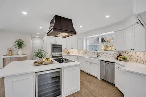 $1,149,500 | 7004 Ledbetter Road, Arlington, TX 76001