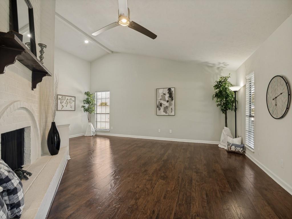 2036 Apple Valley Road Plano, TX 75023 - Photo 5 of 24