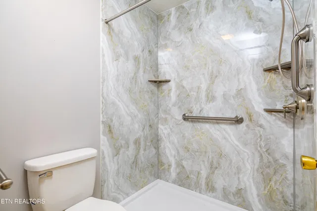 $269,900 | 2700 Glacier Way, Knoxville, TN 37924