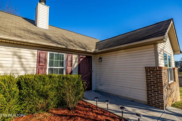 $269,900 | 2700 Glacier Way, Knoxville, TN 37924