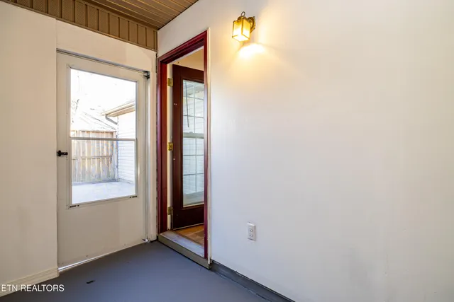 $269,900 | 2700 Glacier Way, Knoxville, TN 37924