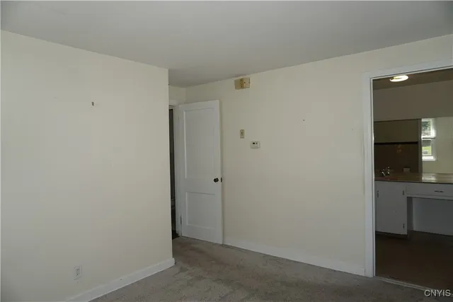 $209,900 | 5002 West Genesee Street, Camillus, NY 13031