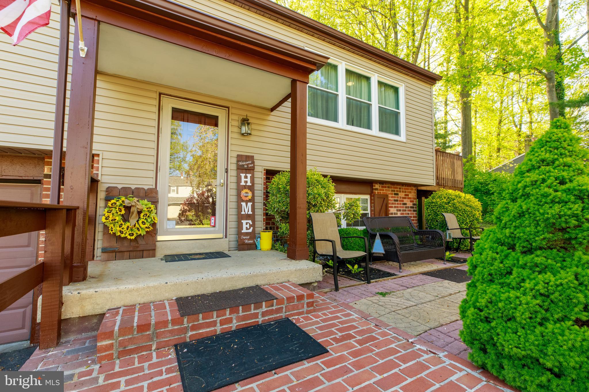 209 Bridge Road Upper Chichester, PA 19061 - Photo 3 of 20 Gallery Image 3