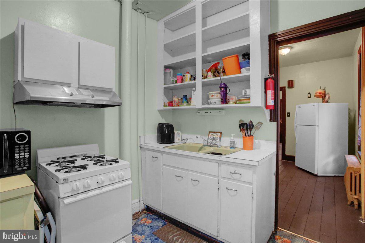 762 North 6th Street Reading, PA 19601 - Photo 11 of 25