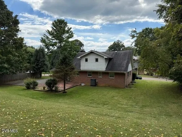 $330,000 | 18343 Westwood Drive, Abingdon, VA 24211