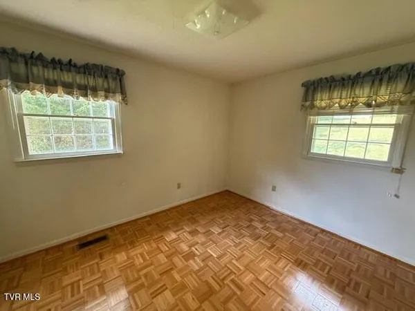 $330,000 | 18343 Westwood Drive, Abingdon, VA 24211