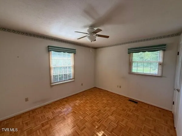 $330,000 | 18343 Westwood Drive, Abingdon, VA 24211