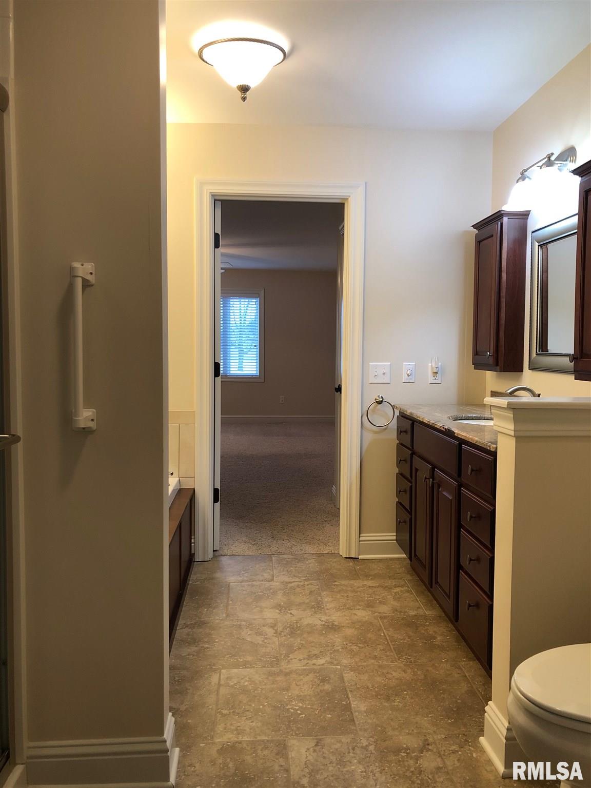 1125 Hawthorn Ridge Macomb, IL 61455 - Photo 23 of 30 Gallery Image 23