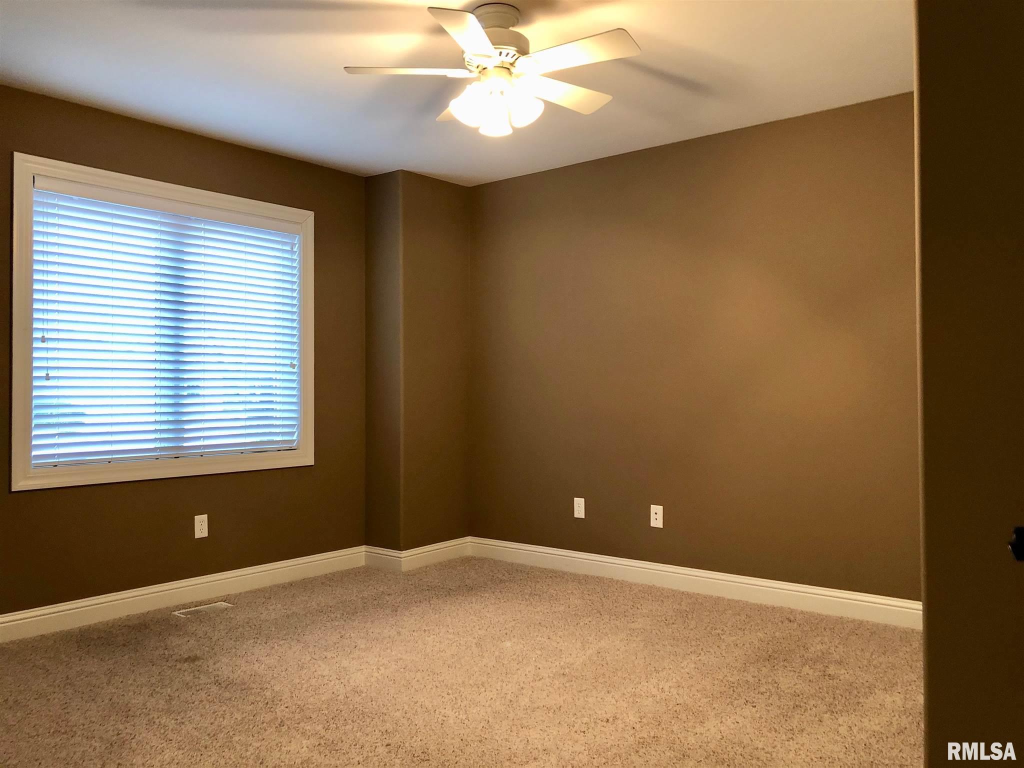 1125 Hawthorn Ridge Macomb, IL 61455 - Photo 24 of 30 Gallery Image 24