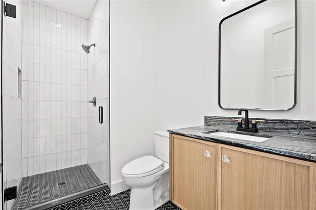 $1,150,000 | 2621 Northwest 84th Place, Kansas City, MO 64154