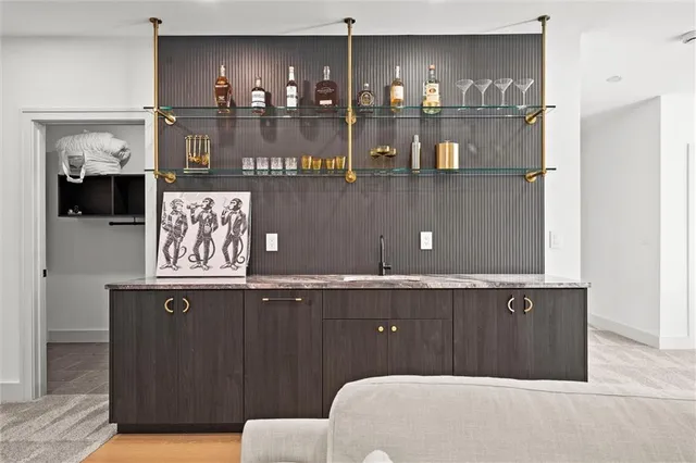 $1,150,000 | 2621 Northwest 84th Place, Kansas City, MO 64154