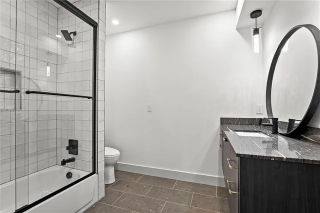 $1,150,000 | 2621 Northwest 84th Place, Kansas City, MO 64154