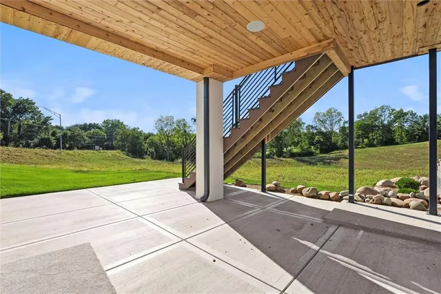 $1,150,000 | 2621 Northwest 84th Place, Kansas City, MO 64154