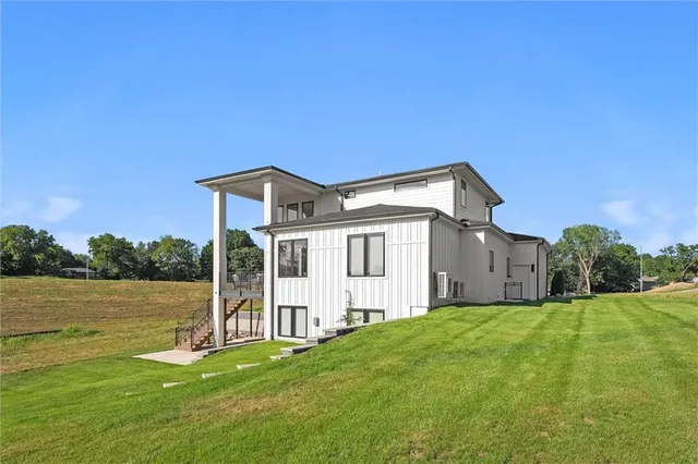 $1,150,000 | 2621 Northwest 84th Place, Kansas City, MO 64154