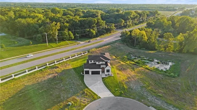 $1,150,000 | 2621 Northwest 84th Place, Kansas City, MO 64154