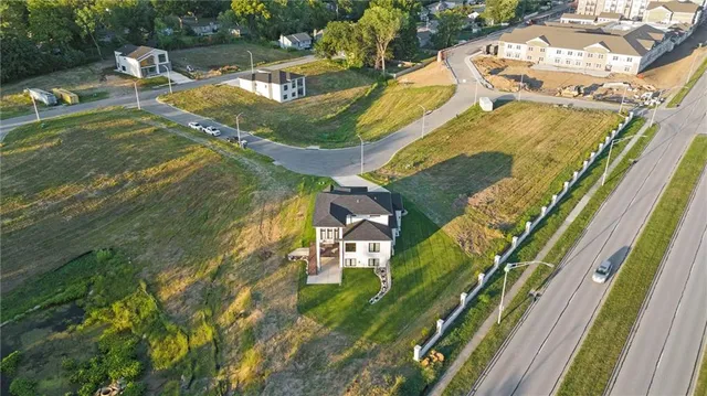 $1,150,000 | 2621 Northwest 84th Place, Kansas City, MO 64154