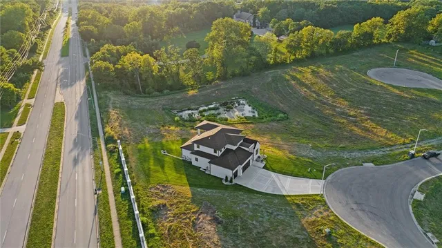 $1,150,000 | 2621 Northwest 84th Place, Kansas City, MO 64154