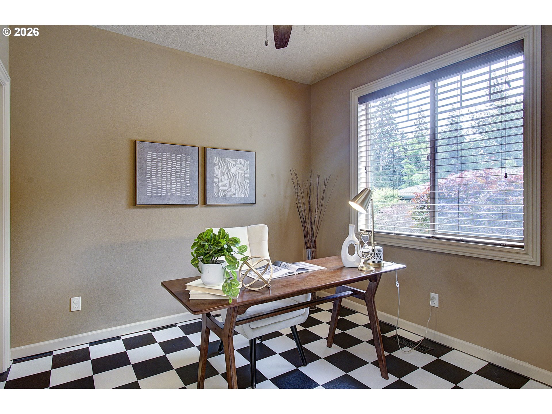553 Southeast 23rd Terrace Gresham, OR 97080 - Photo 19 of 41 Bedroom
