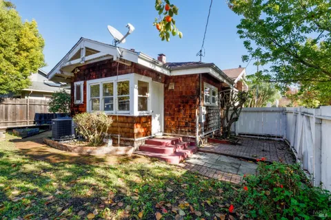 $599,900 | 1203 Glenn Street, Santa Rosa, CA 95401