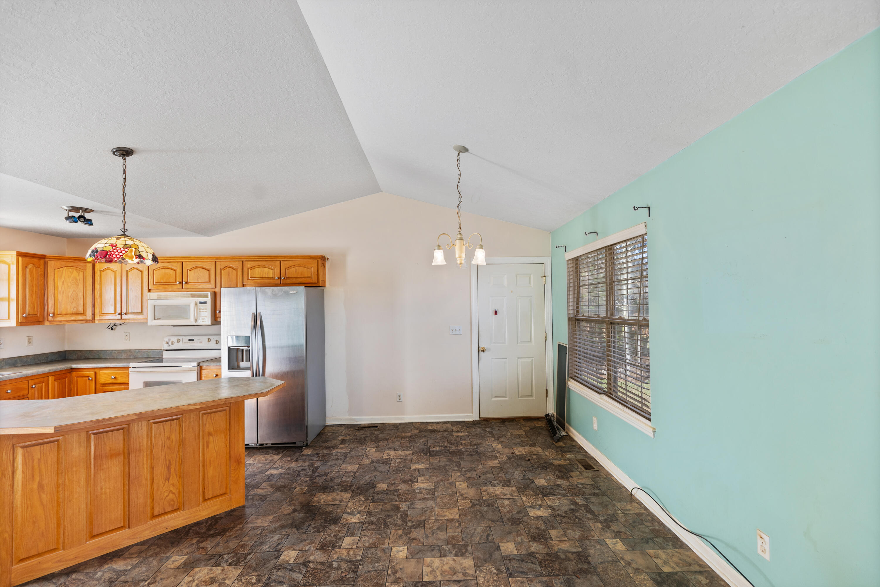 141 West Park Circle Decatur, TN 37322 - Photo 5 of 41 711A2100