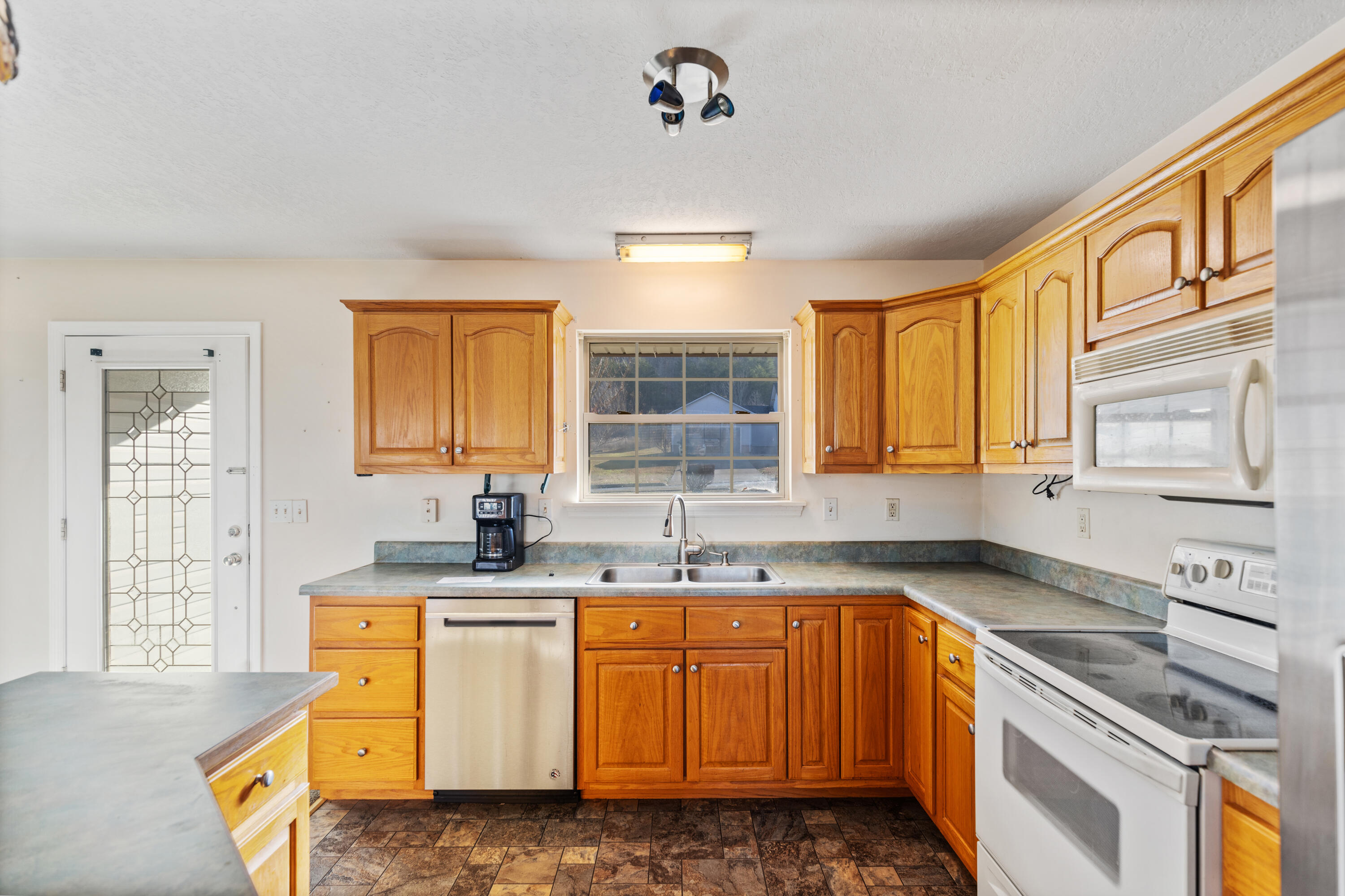 141 West Park Circle Decatur, TN 37322 - Photo 8 of 41 711A2115