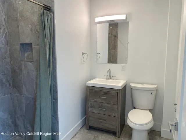 $2,200 | 520 Delaware Avenue, Unit 2, Kingston, NY 12401