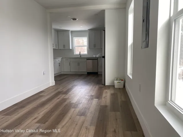 $2,200 | 520 Delaware Avenue, Unit 2, Kingston, NY 12401